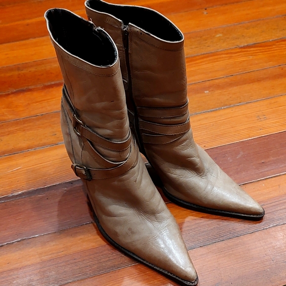 Boots - Picture 1 of 10